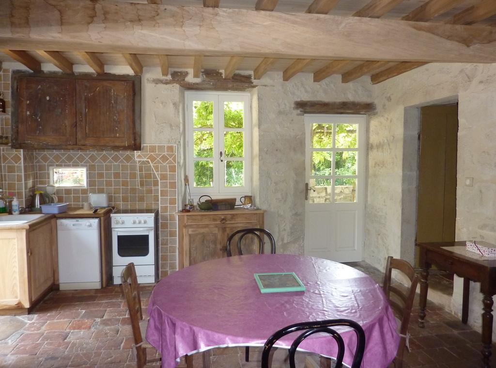 Gite Rural De Caractere Guerin Exterior photo