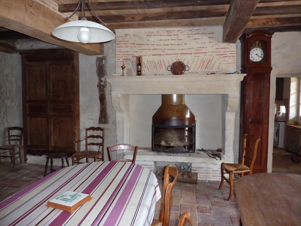 Gite Rural De Caractere Guerin Exterior photo
